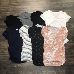 8 Maternity V-neck T-shirt’s